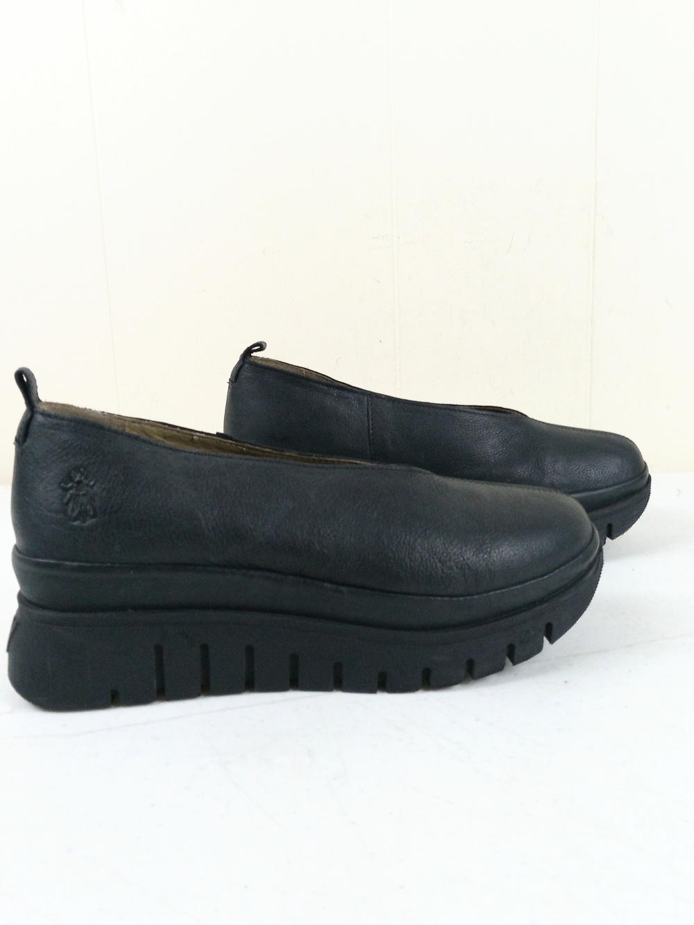Fly London Black Leather Platform Slip-On Women's Shoes 39 US 8-8.5 Chunky Goth